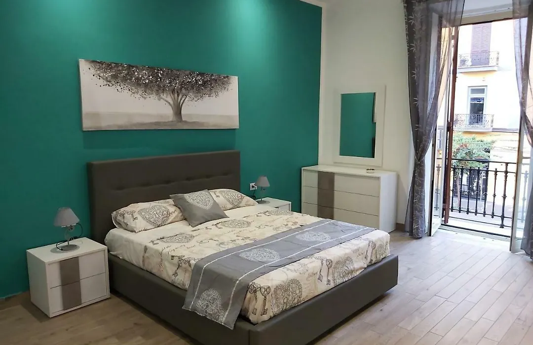 Dormire A Napoli Centro Holiday House Casa Vacanza-1